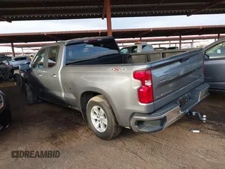 2020 Chevrolet Silverado 1500 LT with VIN 1GCRYDEDXLZ221253, listed as a IAAI auction lot 41559292 with 93,852 mi miles. Bid and sale history available at carsss.com. Image 3.