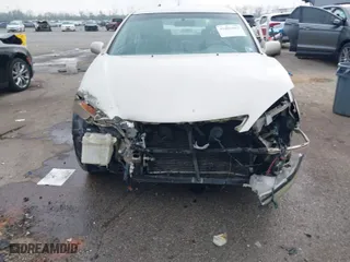 2004 Toyota Camry LE with VIN 4T1BE30K24U886720, listed as a IAAI auction lot 41890602 with 189,938 mi miles. Bid and sale history available at carsss.com. Image 6.