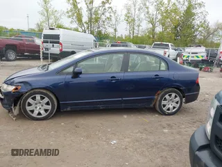 2006 Honda Civic LX z VIN JHMFA16566S000466, wystawiony jako IAAI lot #42213993 z przebiegiem 212 103 mil mil oraz . Historia ofert i sprzedaży dostępna na DreamBid. Obrazek 14.