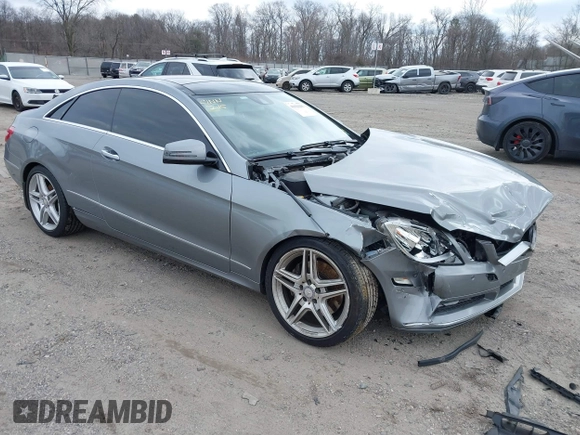 2013 Mercedes-Benz E-Class E 350 with VIN WDDKJ8JB9DF215261, listed as a IAAI auction lot 41634201 with 92,610 mi miles. Bid and sale history available at carsss.com. Image 1.