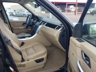 2009 Land Rover Range Rover Sport HSE with VIN SALSF25479A211999, listed as a IAAI auction lot 42440099 with 100,067 mi miles and . Bid and sale history available at DreamBid. Image 5.