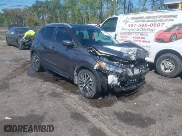 2021 Nissan Kicks SV with VIN 3N1CP5CV8ML527762, listed as a IAAI auction lot 41888315 with 39,724 mi miles. Bid and sale history available at carsss.com. Image 1.