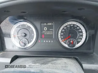 2019 Ram 1500 Tradesman z VIN 3C6JR6DT4KG561518, wystawiony jako IAAI lot #42726625 z przebiegiem 161 859 mil mil oraz . Historia ofert i sprzedaży dostępna na DreamBid. Obrazek 7.
