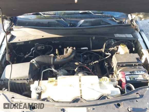 2008 Jeep Liberty Sport with VIN 1J8GP28K88W171737, listed as a IAAI auction lot 41872857 with 220,685 mi miles. Bid and sale history available at carsss.com. Image 10.