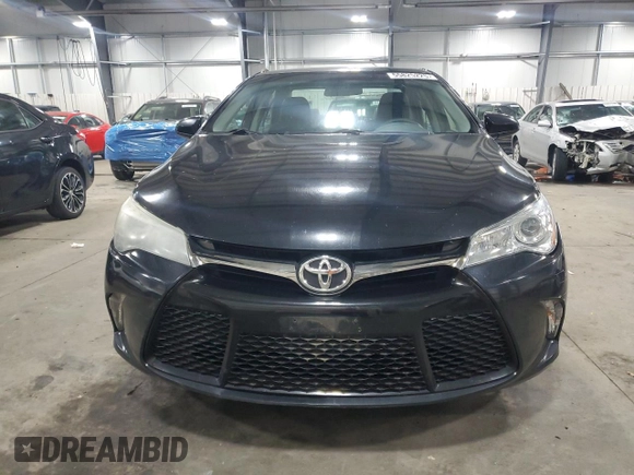 2015 Toyota Camry XLE z VIN 4T1BF1FK8FU921689, wystawiony jako Copart lot #55825225 z przebiegiem 116 438 mil mil oraz Szkoda całkowita • Salvage title. Historia ofert i sprzedaży dostępna na DreamBid. Obrazek 5.