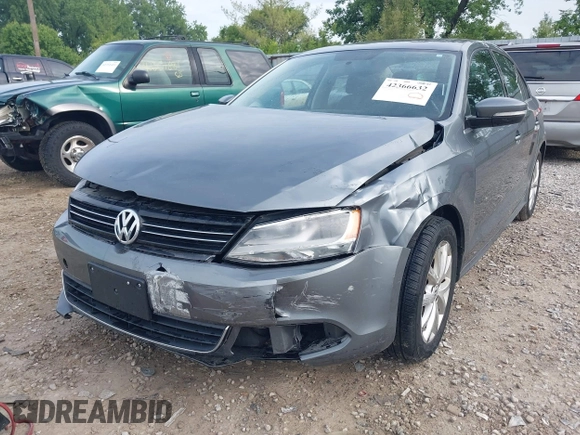 2013 Volkswagen Jetta SE with VIN 3VWDX7AJ7DM426720, listed as a IAAI auction lot 42366632 with 142,318 mi miles and . Bid and sale history available at DreamBid. Image 11.