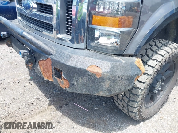 2008 Ford F-250 XL z VIN 1FTSX21R08EC85973, wystawiony jako IAAI lot #42645742 z przebiegiem 191 801 mil mil oraz . Historia ofert i sprzedaży dostępna na DreamBid. Obrazek 6.