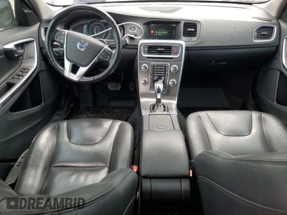 2015 Volvo V60 z VIN YV1612SM3F1227490, wystawiony jako Copart lot #60640875 z przebiegiem 148 683 mil mil oraz Czysty tytuł • Clean title. Historia ofert i sprzedaży dostępna na DreamBid. Obrazek 8.
