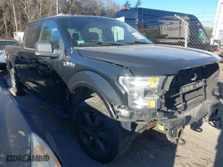 2015 Ford F-150 XLT w/HD Payload Pkg with VIN 1FTFW1EF4FFB92914, listed as a IAAI auction lot 41202920 with 155,497 mi miles. Bid and sale history available at carsss.com. Image 1.