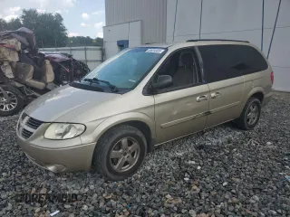 2005 Dodge Caravan SXT with VIN 2D4GP44L45R260651, listed as a Copart auction lot 55804905 with 131,795 mi miles and Salvage Title. Bid and sale history available at DreamBid. Image 1.