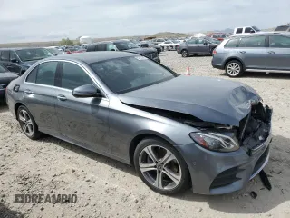 2018 Mercedes-Benz E 300 с VIN WDDZF4KB4JA293480, выставлен на аукционе Copart как лот 52153205 с пробегом 60 131 миль миль и Списание • Salvage title. История ставок и продаж доступна на DreamBid. Изображение 4.
