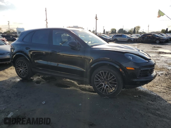 2020 Porsche Cayenne z VIN WP1AA2AY2LDA02538, wystawiony jako Copart lot #44202295 z przebiegiem 132 229 mil mil oraz Szkoda całkowita • Salvage title. Historia ofert i sprzedaży dostępna na DreamBid. Obrazek 4.
