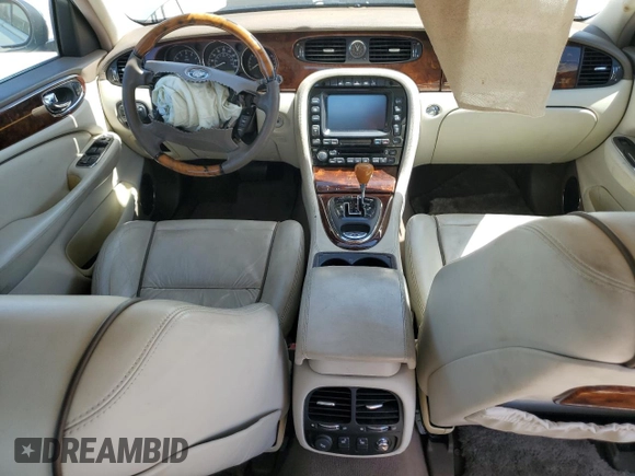 2005 Jaguar XJ Vanden Plas with VIN SAJWA82C45SG47028, listed as a Copart auction lot 49224525 with Not provided miles and Salvage title. Bid and sale history available at DreamBid. Image 8.