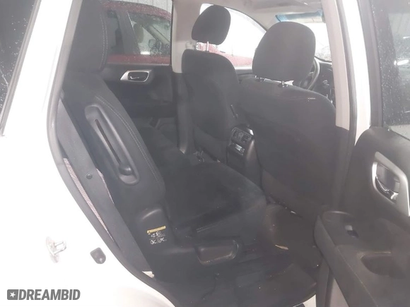 2015 Nissan Pathfinder Platinum with VIN 5N1AR2MM6FC611205, listed as a IAAI auction lot 41556344 with 86,366 mi miles. Bid and sale history available at carsss.com. Image 8.