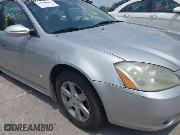 2003 Nissan Altima S with VIN 1N4AL11D43C119701, listed as a IAAI auction lot 39940637 with 190,800 mi miles. Bid and sale history available at carsss.com. Image 6.