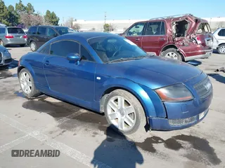 2005 Audi TT with VIN TRUSC28N551004130, listed as a IAAI auction lot 41422272 with 133,048 mi miles. Bid and sale history available at carsss.com. Image 1.