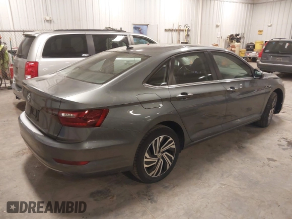 2021 Volkswagen Jetta SEL with VIN 3VWE57BU9MM086571, listed as a IAAI auction lot 41322665 with 33,584 mi miles and . Bid and sale history available at DreamBid. Image 4.