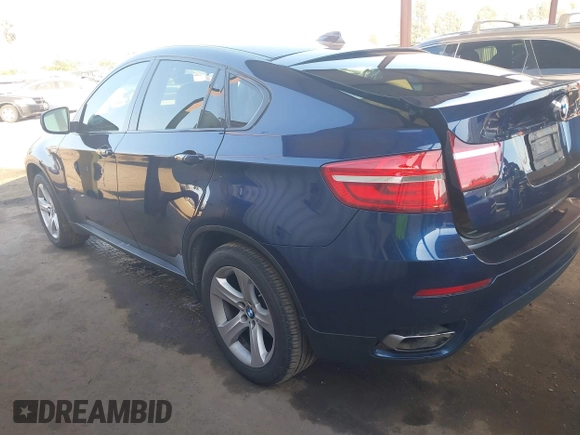 2013 BMW X6 xDrive50i z VIN 5UXFG8C51DL591955, wystawiony jako IAAI lot #41392374 z przebiegiem 112 899 mil mil oraz . Historia ofert i sprzedaży dostępna na DreamBid. Obrazek 3.