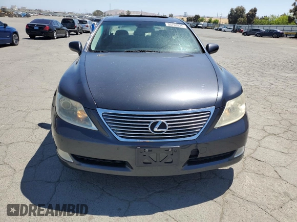 2007 Lexus LS 460 L z VIN JTHGL46F975008893, wystawiony jako Copart lot #55763835 z przebiegiem 93 809 mil mil oraz Szkoda całkowita • Salvage title. Historia ofert i sprzedaży dostępna na DreamBid. Obrazek 5.