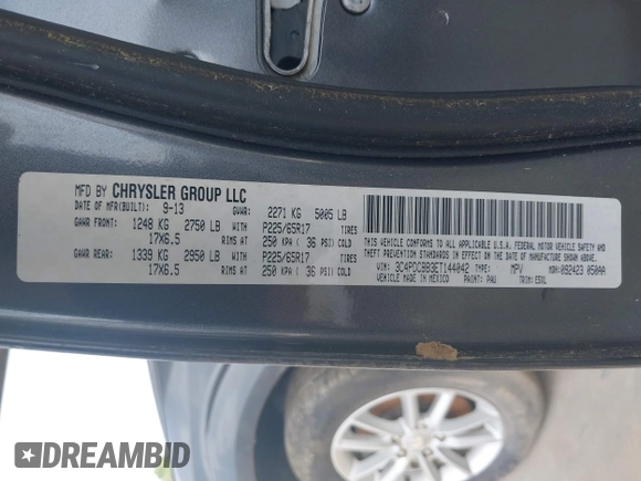 2014 Dodge Journey SXT with VIN 3C4PDCBB3ET144042, listed as a IAAI auction lot 42095860 with 154,847 mi miles. Bid and sale history available at carsss.com. Image 9.