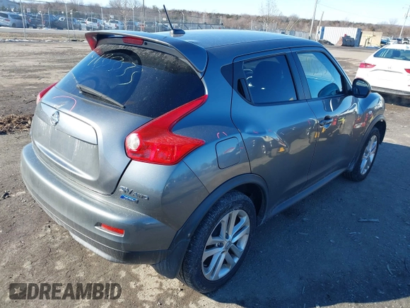 2012 Nissan Juke SV with VIN JN8AF5MV6CT116848, listed as a IAAI auction lot 41353533 with 121,513 mi miles. Bid and sale history available at carsss.com. Image 4.