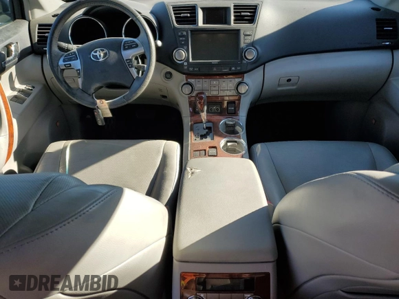 2012 Toyota Highlander Limited with VIN 5TDYK3EH0CS081001, listed as a Copart auction lot 48960305 with 219,718 mi miles and Salvage title. Bid and sale history available at DreamBid. Image 8.