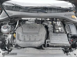 2019 Volkswagen Tiguan SEL Premium with VIN 3VV4B7AXXKM053709, listed as a IAAI auction lot 40840656 with 60,970 mi miles. Bid and sale history available at carsss.com. Image 10.