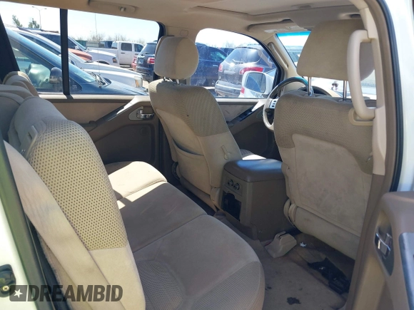 2005 Nissan Pathfinder SE with VIN 5N1AR18UX5C791209, listed as a IAAI auction lot 41752470 with 178,465 mi miles. Bid and sale history available at carsss.com. Image 8.
