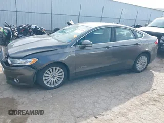 2015 Ford Fusion SE Hybrid with VIN 3FA6P0LUXFR266743, listed as a IAAI auction lot 40862039 with 116,610 mi miles. Bid and sale history available at carsss.com. Image 17.