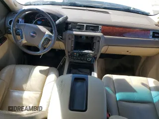 2013 GMC Yukon XL SLT z VIN 1GKS2KE71DR182172, wystawiony jako Copart lot #48693785 z przebiegiem 200 313 mil mil oraz Szkoda całkowita • Salvage title. Historia ofert i sprzedaży dostępna na DreamBid. Obrazek 8.