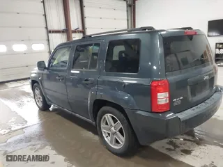 2008 Jeep Patriot Sport with VIN 1J8FF28W68D707209, listed as a IAAI auction lot 41853306 with 168,751 mi miles. Bid and sale history available at carsss.com. Image 3.