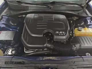 2015 Chrysler 300 Limited z VIN 2C3CCAAG8FH743696, wystawiony jako Copart lot #84967885 z przebiegiem 137 999 mil mil oraz Czysty tytuł • Clean title. Historia ofert i sprzedaży dostępna na DreamBid. Obrazek 13.