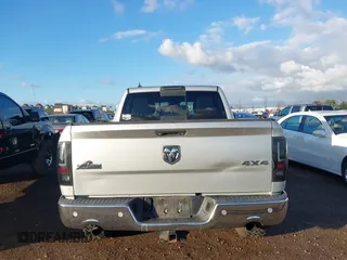 2015 Ram 1500 Big Horn z VIN 1C6RR7LM1FS728001, wystawiony jako IAAI lot #41421255 z przebiegiem 125 037 mil mil oraz . Historia ofert i sprzedaży dostępna na DreamBid. Obrazek 16.
