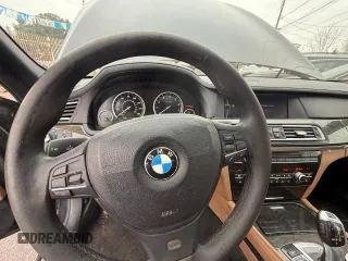 2012 BMW 7 Series 750i с VIN WBAKA8C5XCDX01120, выставлен на аукционе Copart как лот 47065425 с пробегом 71 313 миль миль и Списание • Salvage title. История ставок и продаж доступна на DreamBid. Изображение 9.