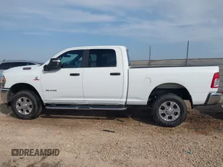 2024 Ram 2500 Big Horn with VIN 3C6UR5DL0RG339978, listed as a IAAI auction lot 42152955 with 20,104 mi miles. Bid and sale history available at carsss.com. Image 14.