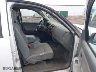 2005 Dodge Dakota SLT with VIN 1D7HW48K85S225394, listed as a IAAI auction lot 41718760 with 227,062 mi miles. Bid and sale history available at carsss.com. Image 5.