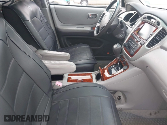 2006 Toyota Highlander z VIN JTEEW21A060020809, wystawiony jako IAAI lot #42147636 z przebiegiem 195 220 mil mil oraz . Historia ofert i sprzedaży dostępna na DreamBid. Obrazek 5.