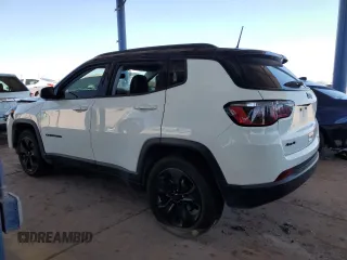 2018 Jeep Compass Latitude z VIN 3C4NJDBB9JT433152, wystawiony jako Copart lot #58214435 z przebiegiem 59 669 mil mil oraz Szkoda całkowita • Salvage title. Historia ofert i sprzedaży dostępna na DreamBid. Obrazek 2.