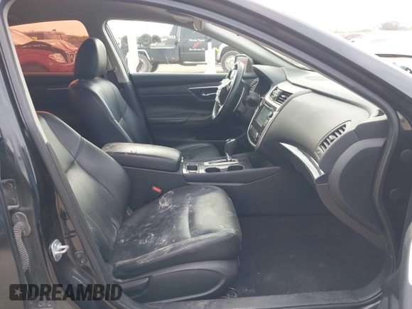 2018 Nissan Altima 2.5 SR with VIN 1N4AL3AP3JC298848, listed as a IAAI auction lot 40966335 with 121,163 mi miles. Bid and sale history available at carsss.com. Image 5.
