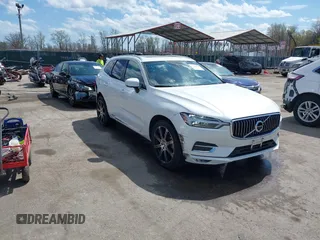 2019 Volvo XC60 Inscription z VIN LYV102RL9KB284828, wystawiony jako IAAI lot #41925864 z przebiegiem 94 394 mil mil oraz . Historia ofert i sprzedaży dostępna na DreamBid. Obrazek 1.