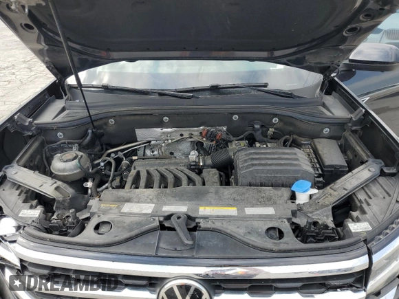 2022 Volkswagen Atlas SEL Premium R-Line with VIN 1V2FR2CAXNC532621, listed as a Copart auction lot 55081255 with 96,104 mi miles and Salvage title. Bid and sale history available at DreamBid. Image 12.