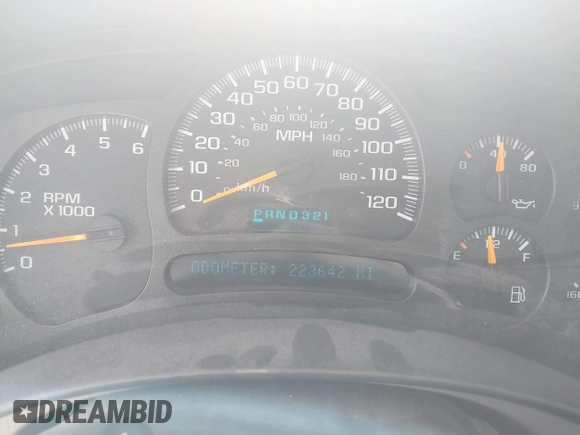 2005 Chevrolet Silverado 1500 LS with VIN 2GCEC19T851312059, listed as a IAAI auction lot 42038341 with 223,642 mi miles and . Bid and sale history available at DreamBid. Image 7.