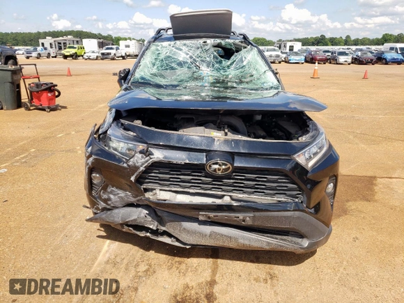 2021 Toyota RAV4 XLE Premium with VIN 2T3C1RFV5MC149234, listed as a Copart auction lot 58960675 with 63,920 mi miles and Salvage title. Bid and sale history available at DreamBid. Image 5.