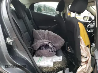 2016 Scion iA z VIN 3MYDLBZV4GY127533, wystawiony jako Copart lot #54408935 z przebiegiem 101 917 mil mil oraz Szkody całkowita. Historia ofert i sprzedaży dostępna na DreamBid. Obrazek 10.