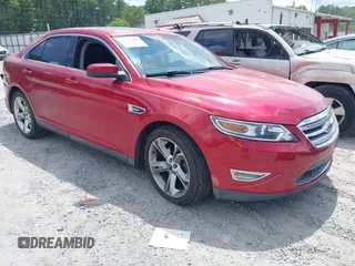 2010 Ford Taurus SHO z VIN 1FAHP2KT2AG119331, wystawiony jako IAAI lot #42644982 z przebiegiem 162 558 mil mil oraz . Historia ofert i sprzedaży dostępna na DreamBid. Obrazek 1.