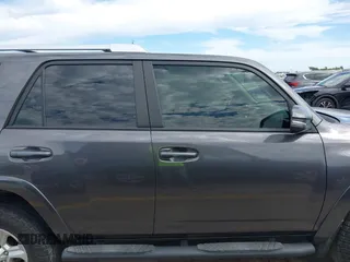 2018 Toyota 4Runner SR5 с VIN JTEZU5JRXJ5189536, выставлен на аукционе IAAI как лот 42314799 с пробегом 145 889 миль миль и . История ставок и продаж доступна на DreamBid. Изображение 13.