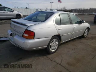 2000 Nissan Altima GXE with VIN 1N4DL01A4YC137166, listed as a Copart auction lot 50059335 with 113,740 mi miles and Salvage Title. Bid and sale history available at carsss.com. Image 3.