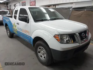 2019 Nissan Frontier S z VIN 1N6BD0CT3KN799116, wystawiony jako IAAI lot #42030802 z przebiegiem 64 079 mil mil oraz . Historia ofert i sprzedaży dostępna na DreamBid. Obrazek 1.