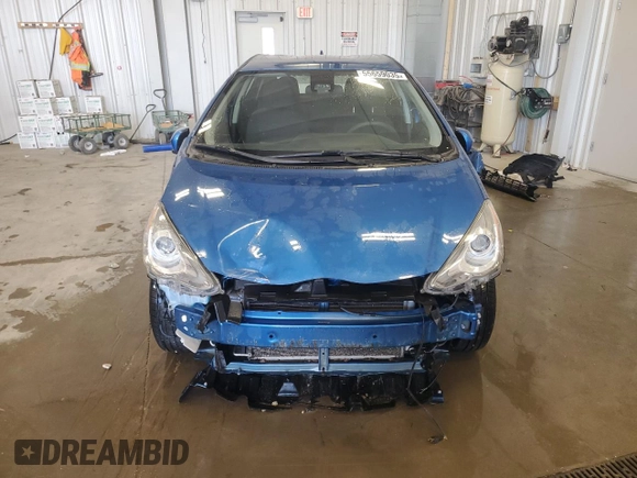 2017 Toyota Prius One with VIN JTDKDTB3XH1590946, listed as a Copart auction lot 55659035 with 93,192 mi miles and Salvage title. Bid and sale history available at DreamBid. Image 5.