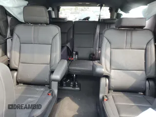 2022 Chevrolet Tahoe RST z VIN 1GNSCRKD2NR169077, wystawiony jako Copart lot #44983695 z przebiegiem 24 649 mil mil oraz Szkoda całkowita • Salvage title. Historia ofert i sprzedaży dostępna na DreamBid. Obrazek 10.